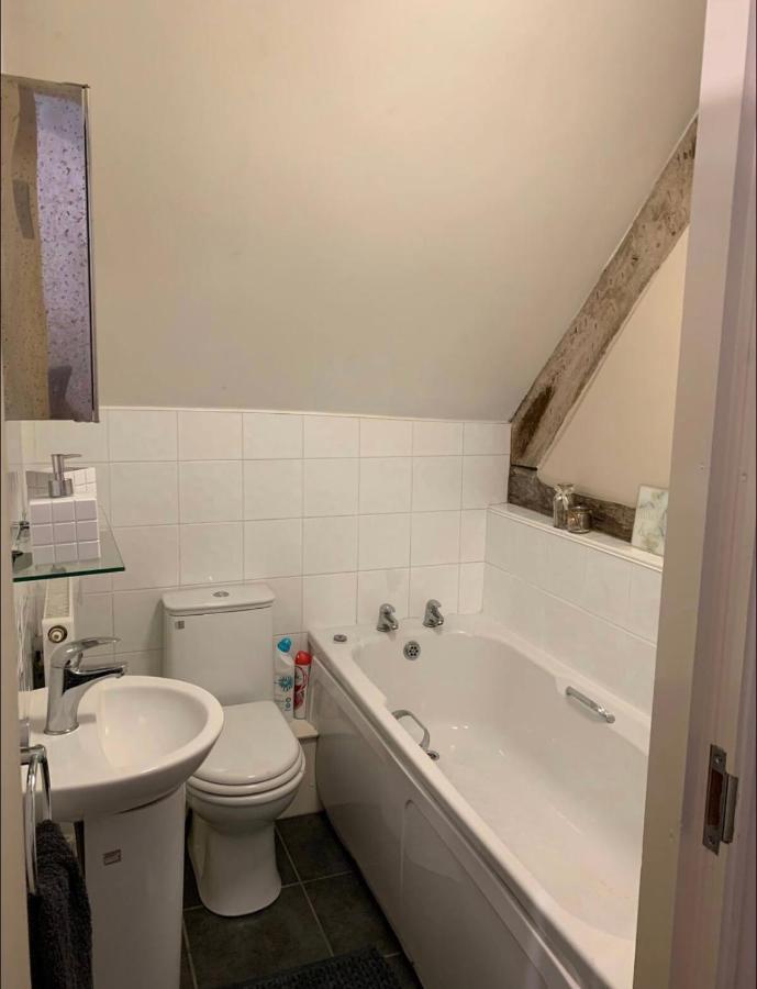 Studio Double. Own Bathroom, Shared Kitchen Bewdley Extérieur photo